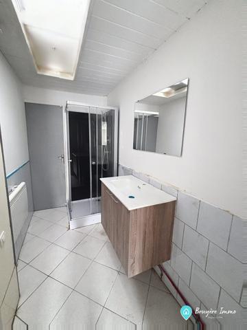 Maison mitoyenne 1 côté à vendre, 5 pièces - Hirson 02500
