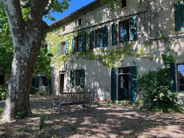MAISON MAS AUTENTHIQUE sur plus de 5 hectares
