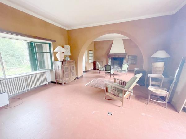 MAISON MAS AUTENTHIQUE sur plus de 5 hectares