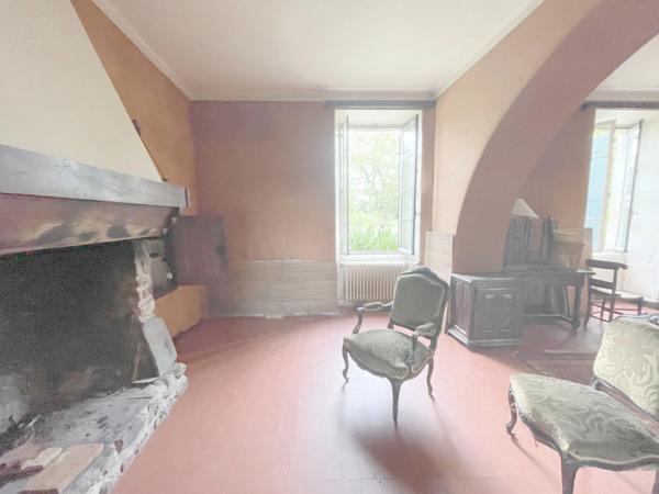 MAISON MAS AUTENTHIQUE sur plus de 5 hectares