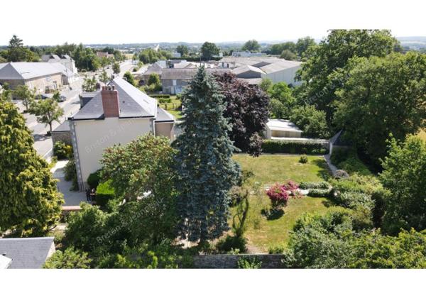 Maison avec dépendances à Javron Les Chapelles