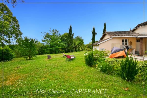 Maison à vendre 8 pièces proche de NOGARO (32) de 295 m2 au total avec appartement indépendant sur 2140 m2 de terrain