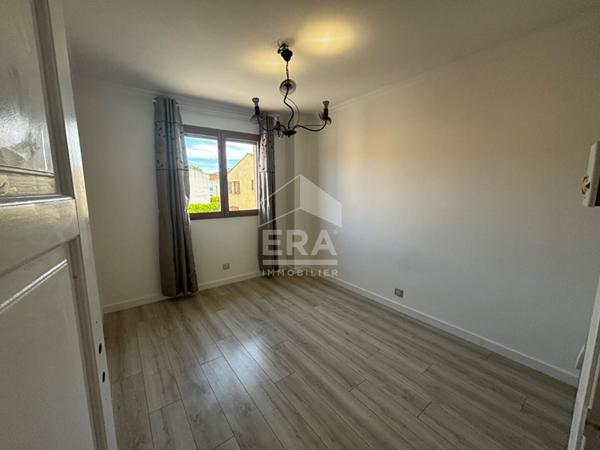 Maison Villeneuve Loubet 5 pièce(s) 117 m2
