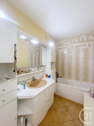 Appartement F4 à vendre  4 pièces - 80,27 m2 ST MAX - 54