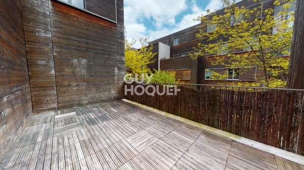 2 pièces très agréable avec grande terrasse et garage