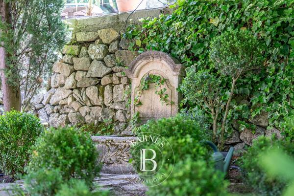 Aix-en-Provence, Maison 4 Chambres -  184 m² à vendre