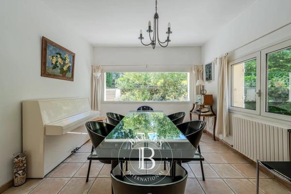Aix-en-Provence, Maison 4 Chambres -  184 m² à vendre
