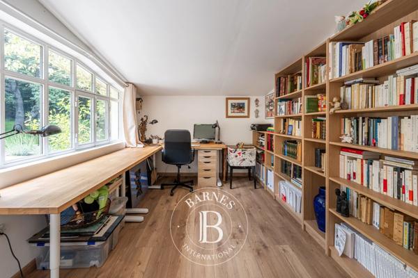 Aix-en-Provence, Maison 4 Chambres -  184 m² à vendre