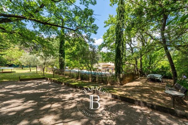 Aix-en-Provence, Maison 4 Chambres -  184 m² à vendre