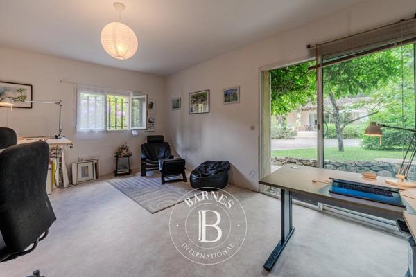 Aix-en-Provence, Maison 4 Chambres -  184 m² à vendre
