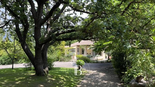 Aix-en-Provence, Maison 4 Chambres -  184 m² à vendre