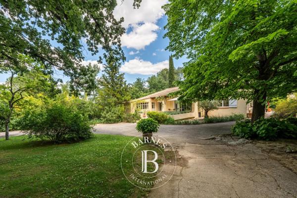 Aix-en-Provence, Maison 4 Chambres -  184 m² à vendre