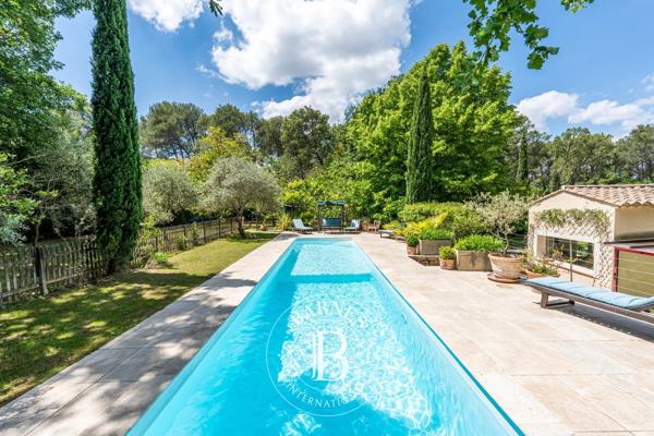 Aix-en-Provence, Maison 4 Chambres -  184 m² à vendre