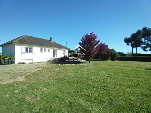 VUE SUR LA CAMPAGNE, venez poser vos valises dans cette maison entièrement restaurée