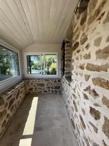 Ensemble de deux maisons en pierre à Montflours