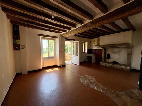 Ensemble de deux maisons en pierre à Montflours