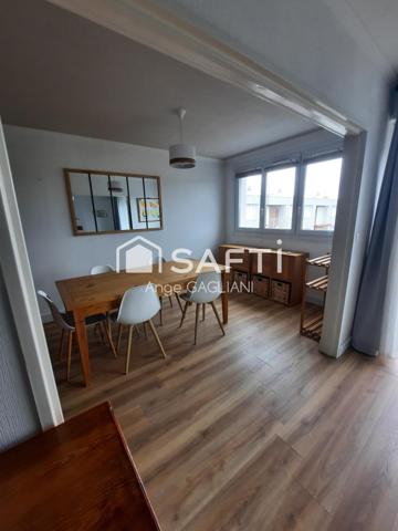 LAVAL, Appart familial 100 m² 4 chambres & balcon