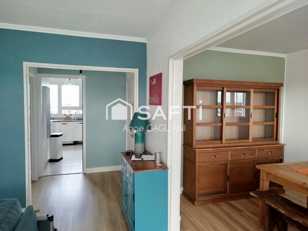 LAVAL, Appart familial 100 m² 4 chambres & balcon