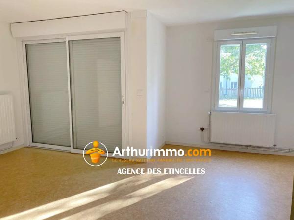 Vente                                                      Appartement
                        
                     2 pièces                      54 m2                     à Martigné-Ferchaud