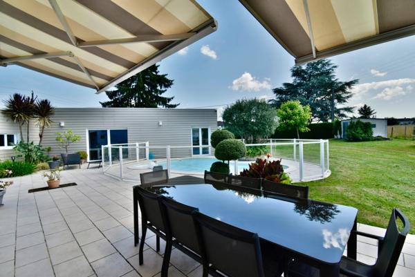 ENTRE LATRESNE ET CENAC - MAISON FAMILIALE - 5 CHAMBRES, PISCINE, JACUZZI SUR 2500M2