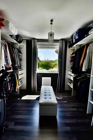 ENTRE LATRESNE ET CENAC - MAISON FAMILIALE - 5 CHAMBRES, PISCINE, JACUZZI SUR 2500M2