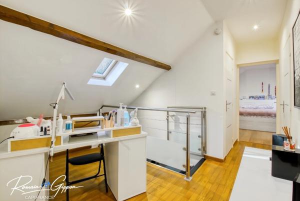 LIVERDUN – MAISON SEMI PLAIN-PIED - 168 M² – 4 CHAMBRES – PISCINE CHAUFFÉE – GARAGE DOUBLE