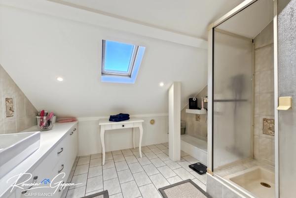 LIVERDUN – MAISON SEMI PLAIN-PIED - 168 M² – 4 CHAMBRES – PISCINE CHAUFFÉE – GARAGE DOUBLE