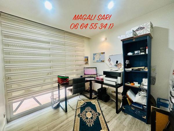 Villa Saint Hilaire De Brethmas 8 pièce(s) 142 m2