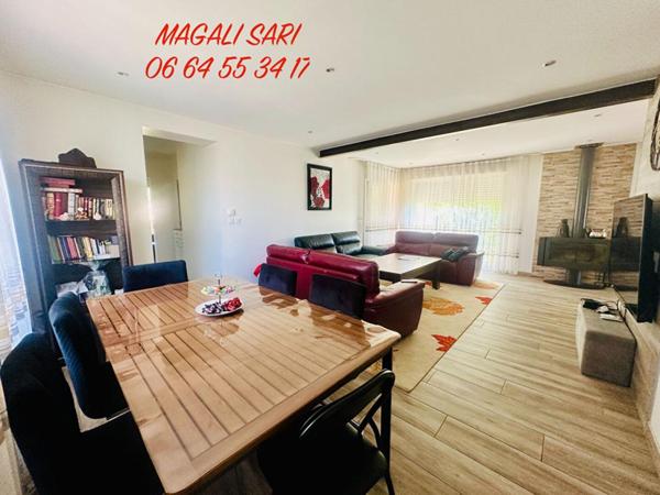 Villa Saint Hilaire De Brethmas 8 pièce(s) 142 m2