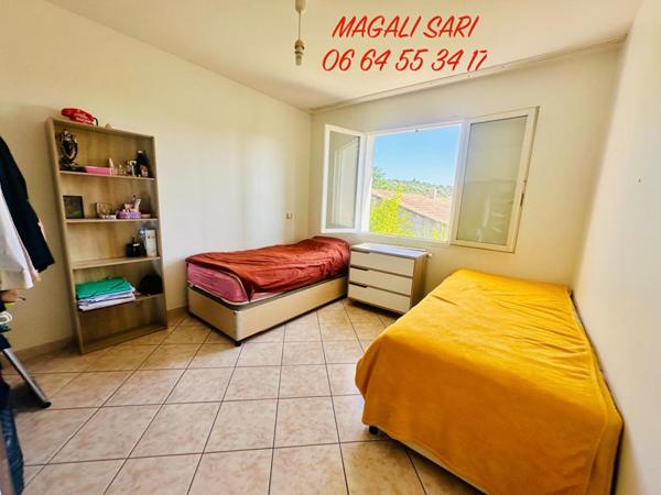 Villa Saint Hilaire De Brethmas 8 pièce(s) 142 m2