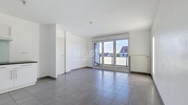 NANTES PONT DU CENS : En vente ! T2 dans résidence récente, ascenseur, lumineux, balcon, parking s/sol, proche toutes commodités.