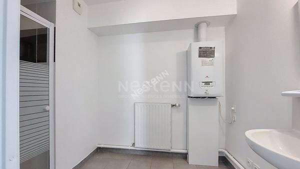 NANTES PONT DU CENS : En vente ! T2 dans résidence récente, ascenseur, lumineux, balcon, parking s/sol, proche toutes commodités.