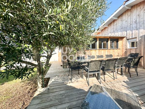 Maison familiale 120 m² avec piscine à Gujan-Mestras