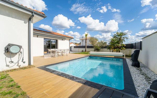 Maison à vendre    5 pièces •  Mimizan