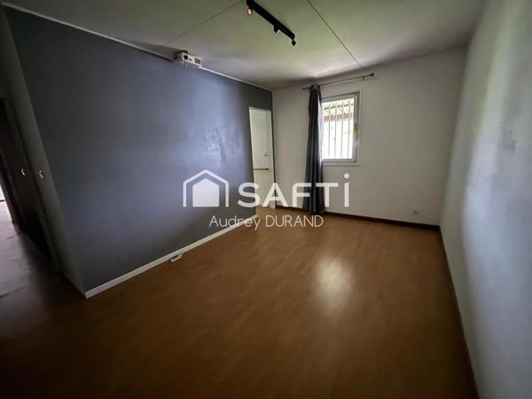 MAISON T5 + BUREAU AVEC PISCINE, TERRASSE ET JARDIN