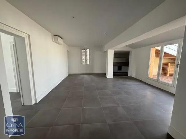 Appartement à louer 4 pièces 151.03m²