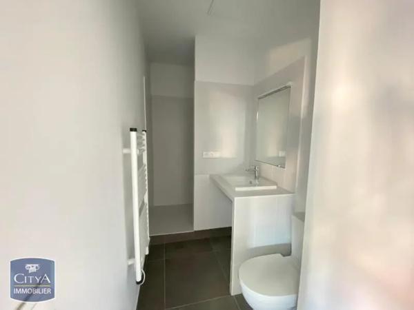 Appartement à louer 4 pièces 151.03m²