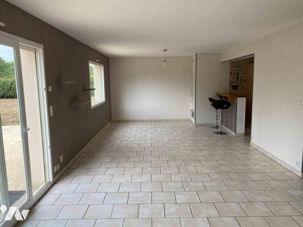 PUTANGES LE LAC, proche tous commerces, maison 4 chambres terrain 7 957 m² avec accès à la rivière