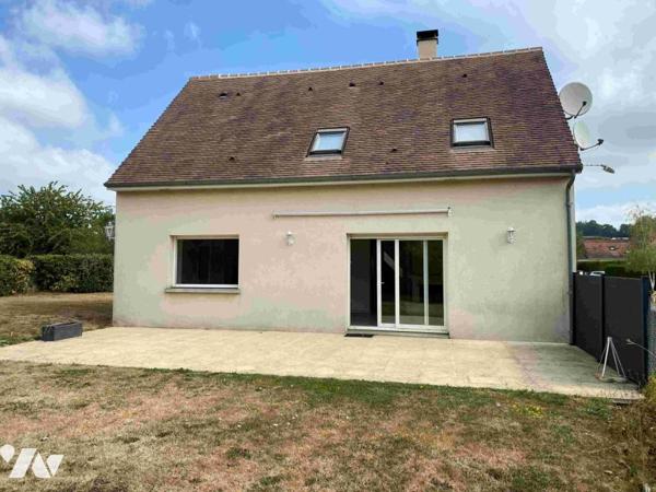 PUTANGES LE LAC, proche tous commerces, maison 4 chambres terrain 7 957 m² avec accès à la rivière