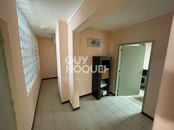 Local commercial Cayenne 120 m2