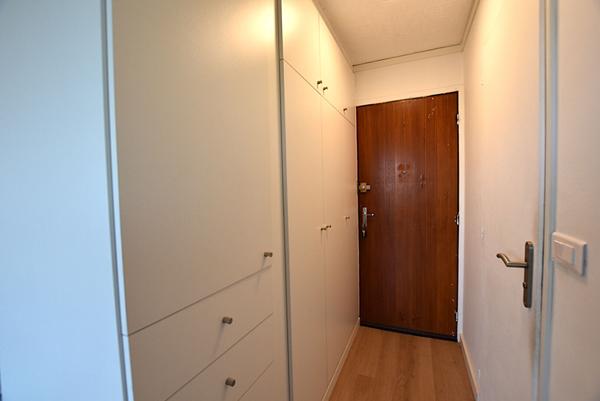 Appartement T1 à vendre à Combs-la-Ville, dernier étage avec balcon et parking