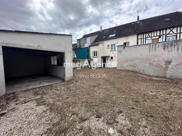 Maison à TRAINEL, 10400 - 6 pièces 160m²