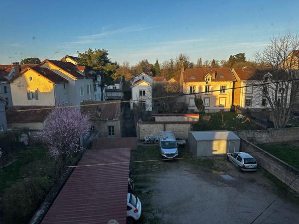 A LOUER - THAON LES VOSGES - Appartement T2 - 45 m² ? Parking