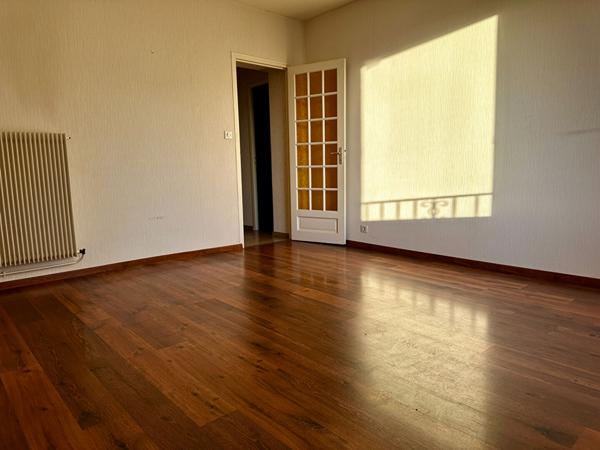 A LOUER - THAON LES VOSGES - Appartement T2 - 45 m² ? Parking