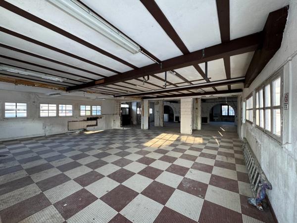Ancien hôtel-restaurant à réinventer – Projet logements + activités - Emerainville