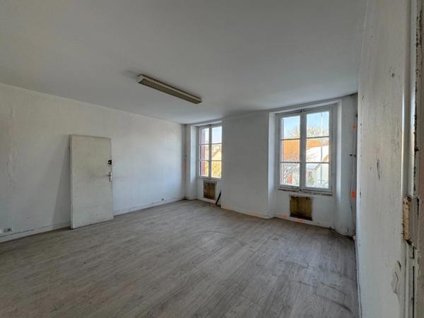 Ancien hôtel-restaurant à réinventer – Projet logements + activités - Emerainville