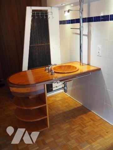 A PLONÉOUR-LANVERN grande maison en bois