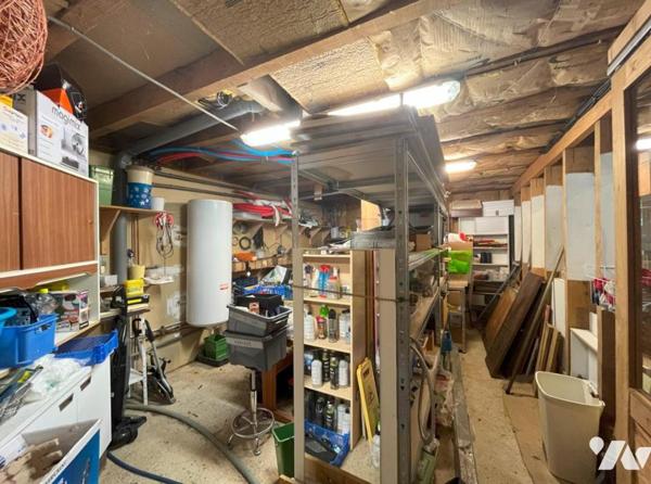 A PLONÉOUR-LANVERN grande maison en bois