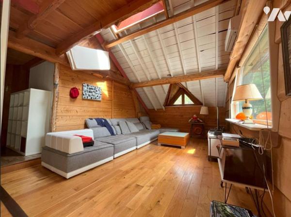 A PLONÉOUR-LANVERN grande maison en bois