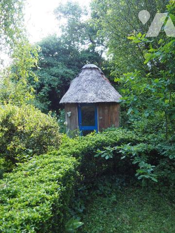 A PLONÉOUR-LANVERN grande maison en bois